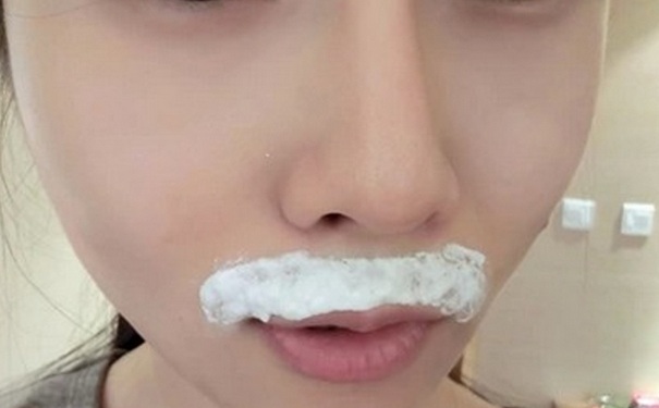 脱毛膏能脱唇毛吗？唇毛能用脱毛膏吗？(1)