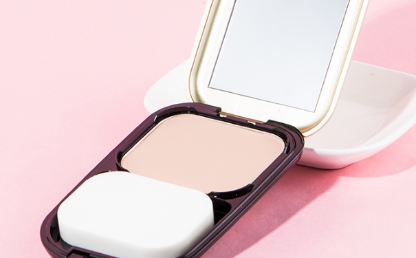 蜜丝佛陀粉饼怎么样？蜜丝佛陀粉饼好用吗？(1)