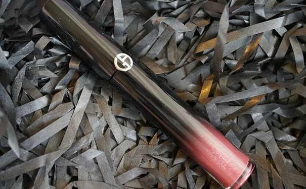 阿玛尼化妆品怎么样？阿玛尼的化妆品好用吗？(1)