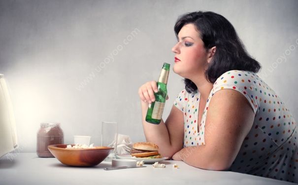腹部脂肪堆积主要是因为什么？哪些食物能帮助腹部消脂？(1)