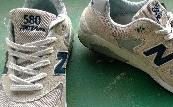 夏天适合穿什么鞋子？夏天穿什么鞋子不臭脚？(1)