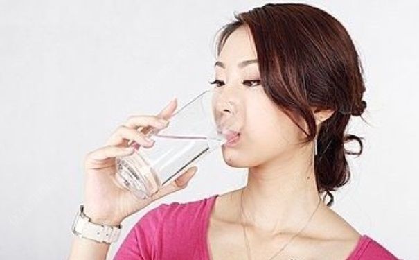 清晨喝水有哪些注意事项？夏季喝水有哪些禁忌？(1)