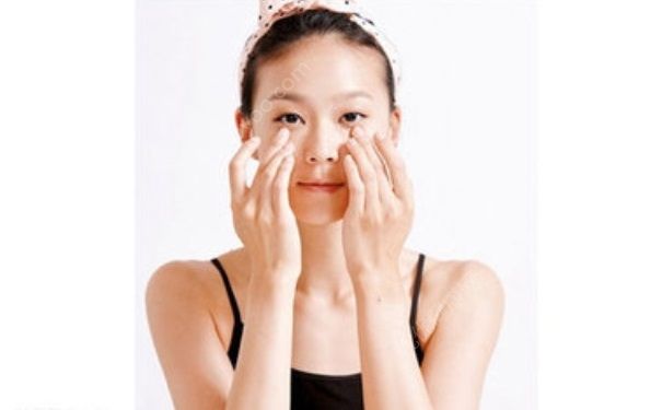 眼睛疲劳有哪些危害？哪些妙招可以消除眼部疲劳？(1)