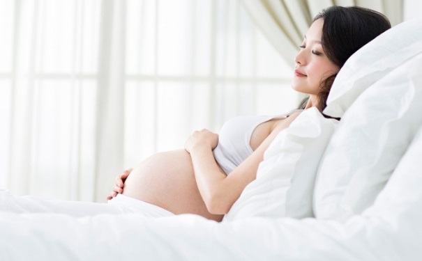 孕妇羊水少是怎么回事？孕妇羊水少怎么调理恢复？(1)
