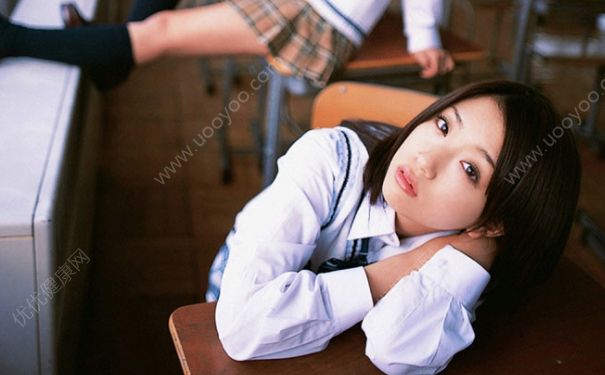 初二女生外阴是什么样的？初二女生外阴长什么样？(1)