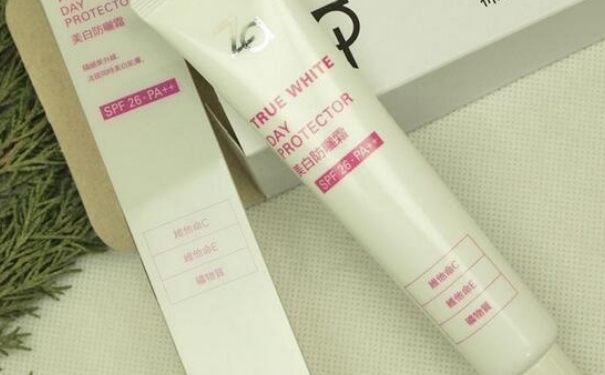 za隔离霜容易出痘痘吗？姬芮隔离霜怎么样含铅吗？(1)