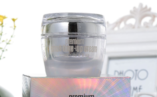珂莱欧素颜霜怎么用？珂莱欧素颜霜使用方法(1)