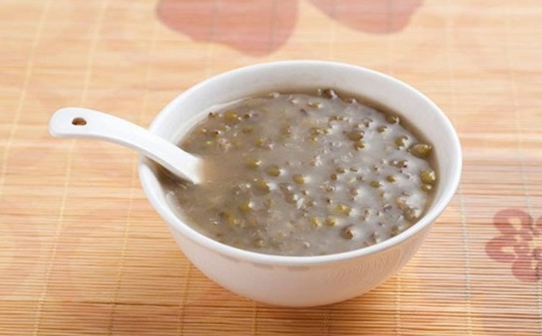 绿豆汤有什么作用功效？夏季喝绿豆汤要注意什么？[图]
