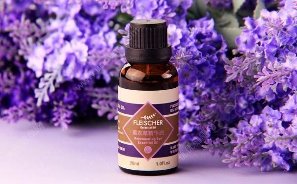 薰衣草精油有哪些功效？薰衣草精油有什么作用？[图]