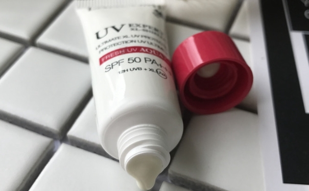 兰蔻轻呼吸防护乳怎么样？兰蔻轻呼吸防护乳使用方法(1)