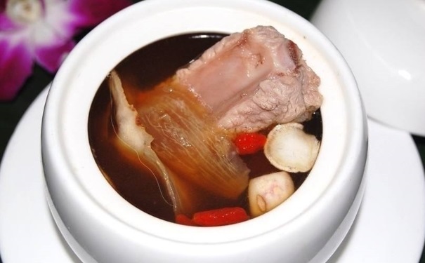 夏天天气热喝什么汤好？夏季喝什么汤养生？(1)