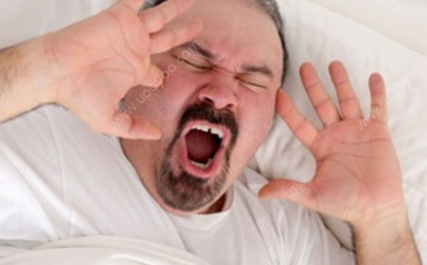 失眠了身体会有那些表现？失眠的治疗方法有那些？[图]