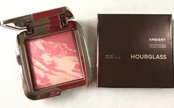 hourglass腮红怎么用？hourglass腮红用法(1)