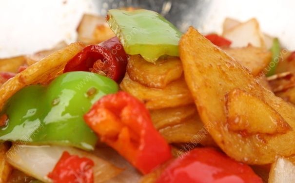 红烧土豆怎么做好吃？红烧土豆的做法是什么样的？[图]