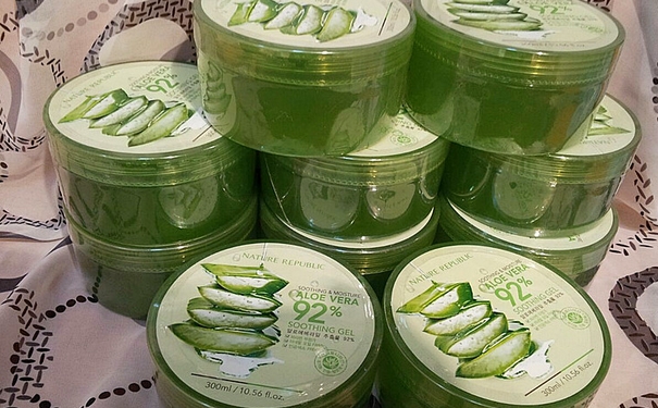 用了芦荟胶脸刺痛是怎么回事？用完芦荟胶皮肤很痛怎么回事？(1)