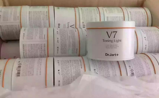 素颜霜v7真的不用卸妆吗？v7素颜霜不卸妆对皮肤有伤害么？(1)