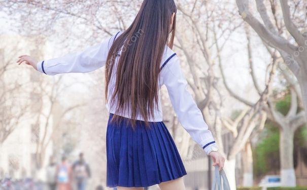 16左右女生第一次疼吗？女生第一次到底是痛还是爽？(1)