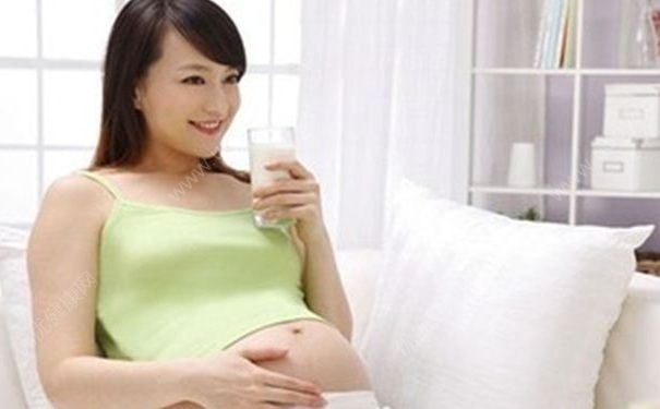 孕妇奶粉的选购和饮用原则：孕妇奶粉什么时候喝比较好？(1)