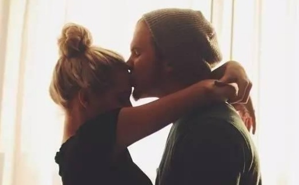夫妻感情变淡了怎么办？增进夫妻生活风趣有哪些方法？(1)