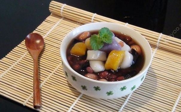 芋圆烧仙草怎么做好吃？芋圆烧仙草的家常做法(1)