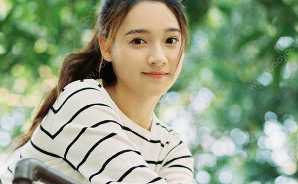 初二的女生长阴毛正常吗？初二女孩长阴毛吗？(4)