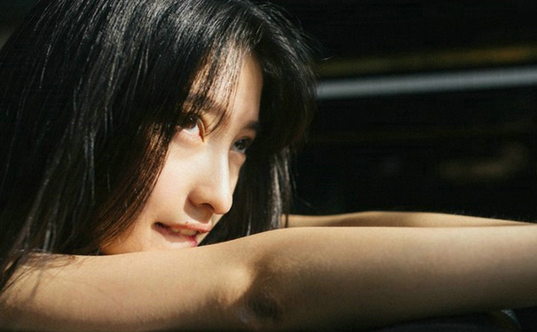 初一女生长阴毛正常吗？初一女生那会长阴毛吗？(1)