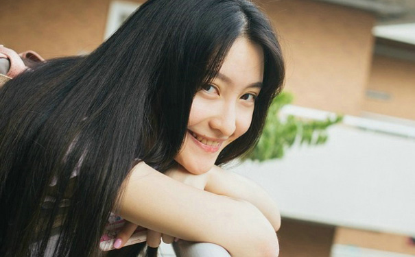 14岁女生胸很软正常吗？十四岁女孩为什么胸很软？(1)