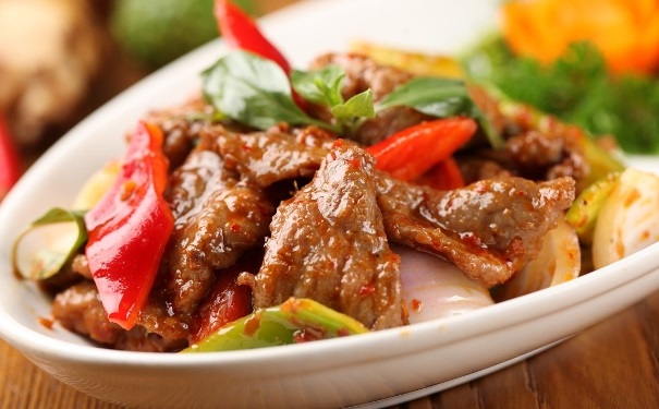 炒牛肉的家常做法有哪些？如何炒牛肉更鲜嫩？(1)