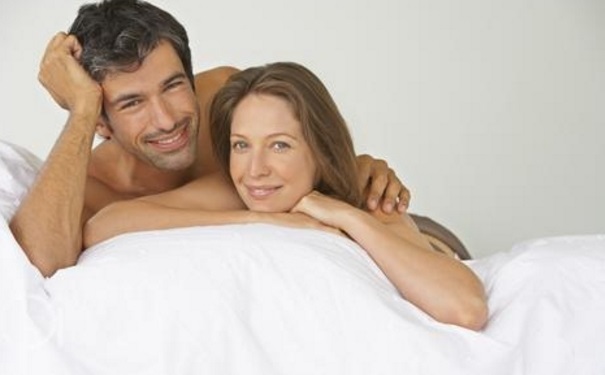 男人的阴囊为何又黑又皱？男人阴囊发黑变皱的原因是什么？(1)