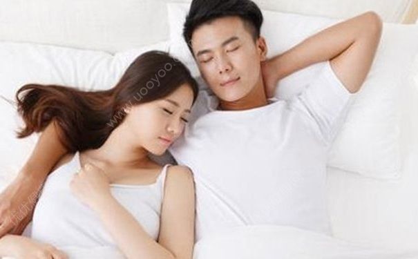 哪种睡姿最合适夫妻？哪种睡姿可以帮助男性壮阳？[图]
