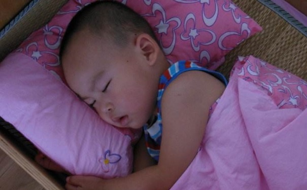 孩子不睡午觉怎么办？孩子为什么不睡午觉？(1)