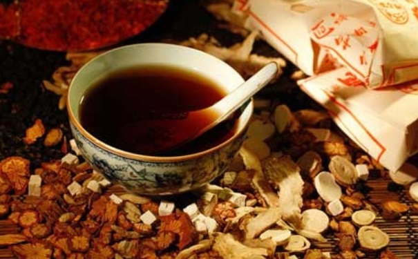 吃中药的禁忌是什么？吃中药是不能吃那些果蔬？[图]