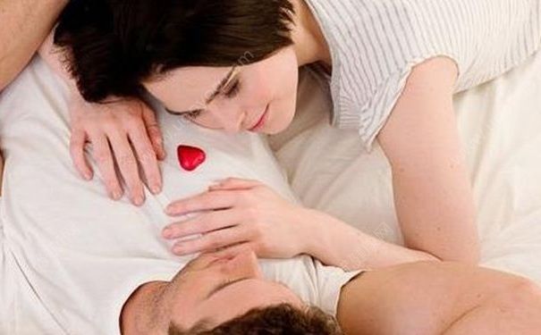文明使用你的床上用语：夫妻在床上该怎么说话更和谐？[
