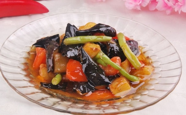 西红柿烧茄子怎么做好吃？西红柿烧茄子的做法有哪些？(1)