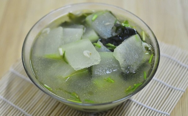 夏季女性吃什么食物减肥？夏季排毒瘦身的食物有哪些？[