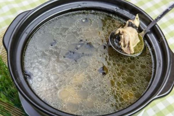 春季养生汤煲汤食谱有哪些？春季煲汤食谱大全(1)