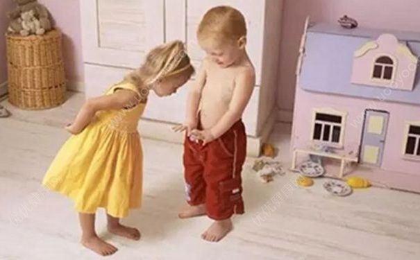 小孩为什么爱摩擦生殖器？男孩为什么总是喜欢摸小弟弟？(1)