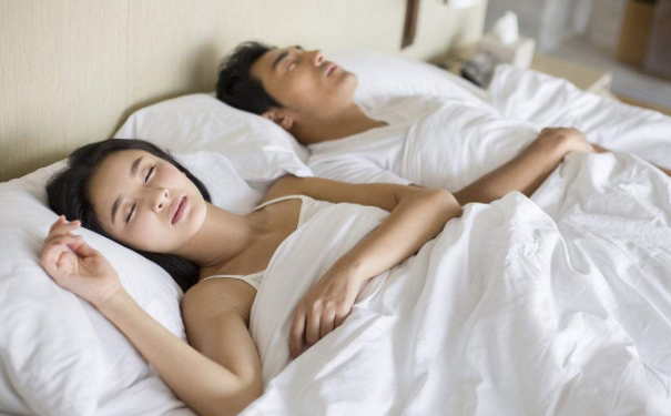 孕妇嗓子疼怎么治疗比较好？怎样治疗孕妇嗓子疼不影响胎儿(1)