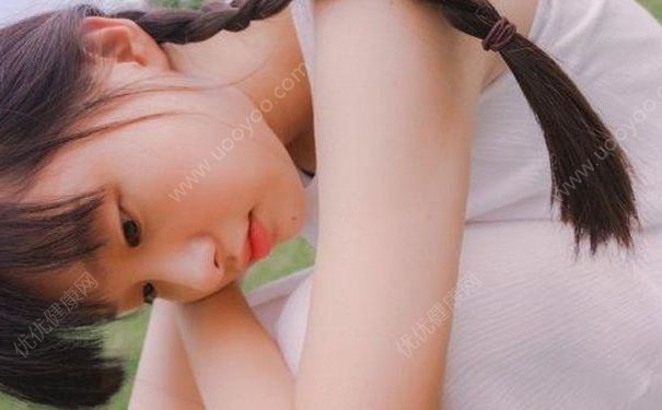 15岁还没来月经怎么办？15岁还没来月经有白带是怎么回事？(1)