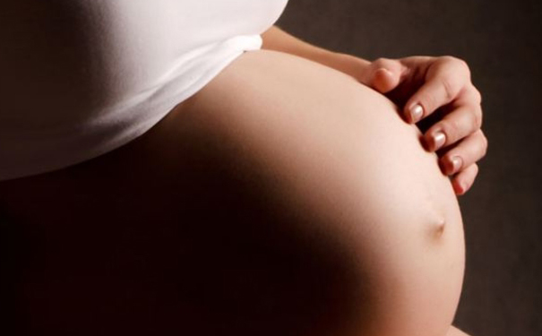 女性孕期怎样喝水比较好？孕期喝什么水比较好(1)
