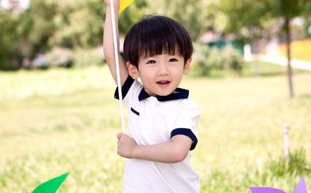 夏季小儿感冒怎么办？宝宝夏天感冒症状怎样缓解(1)