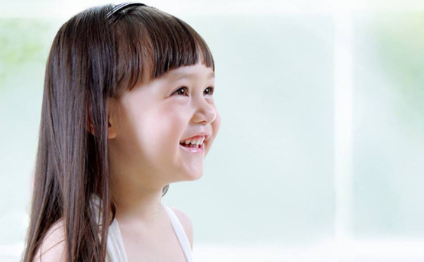 幼儿湿疹的主要致病原因是什么？哪些食物容易诱发幼儿湿疹(1)
