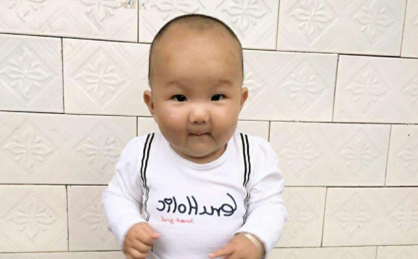 引起婴儿湿疹的病因是什么？怎样护理预防婴儿湿疹(1)