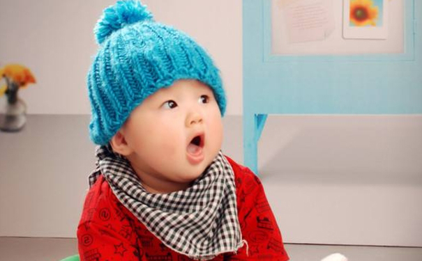 小儿黄疸的症状是怎样的？怎样治疗护理幼儿黄疸(1)