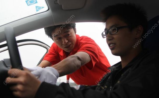 男子学车遭教练性侵，性器官被咬伤，男性被侵犯受法律保护吗？(1)