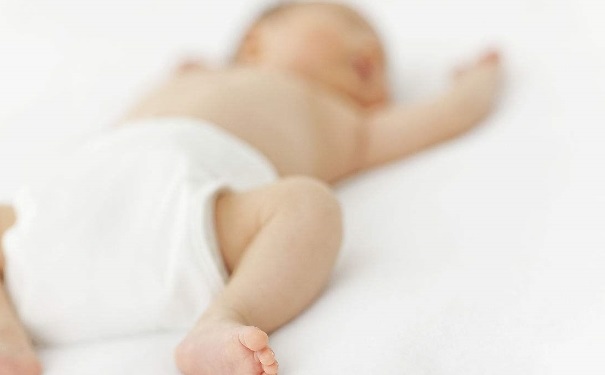 夏季宝宝皮肤怎么护理？夏季如何护理幼儿肌肤？(1)