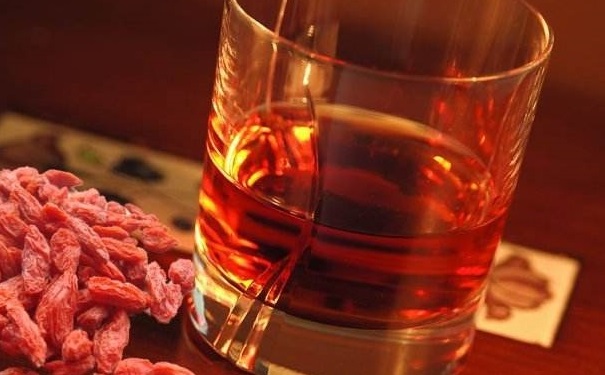 喝补酒的误区有哪些？喝补酒要注意些什么？(1)