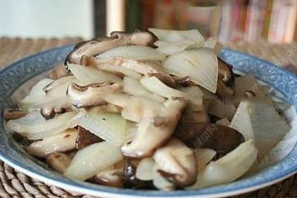 宝宝辅食香菇怎么做？宝宝咳嗽可以吃香菇吗？(1)