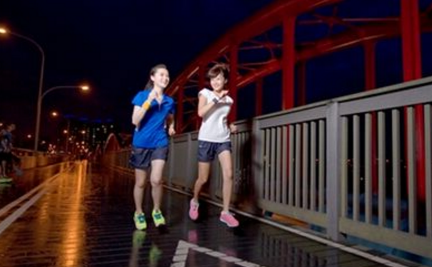 为什么夜跑更减肥呢？夜跑时应该怎么做？(1)