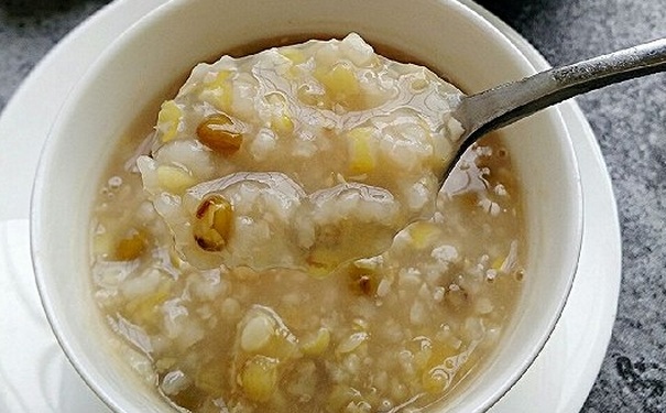 玉米绿豆粥的做法是怎样的？玉